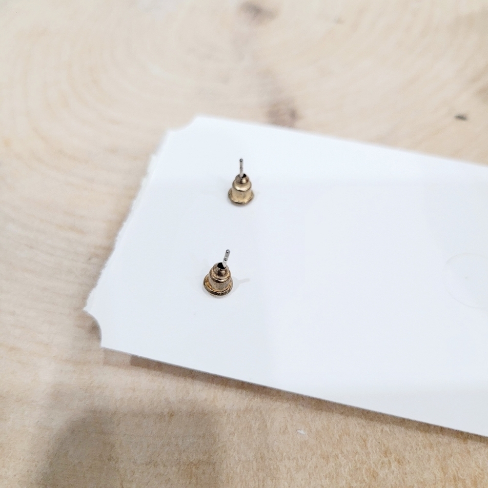 Brand New Gold Tone Red Stone Rhinestone Stud Earrings - Picture 5 of 6